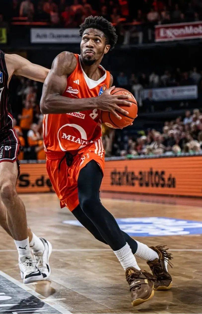 贝博娱乐网站 -关于冲刺阶段突围战来临，浙江稠州围绕NBA季后赛强势反弹，悬念犹存，赛季目标并未改变的信息