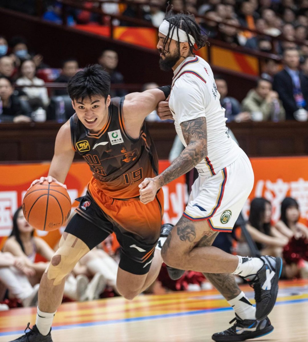 贝博体育入口 -CBA常规赛国际比赛日走向成谜；浙江队伤情更新；震撼外界；心理建设被强调的简单介绍